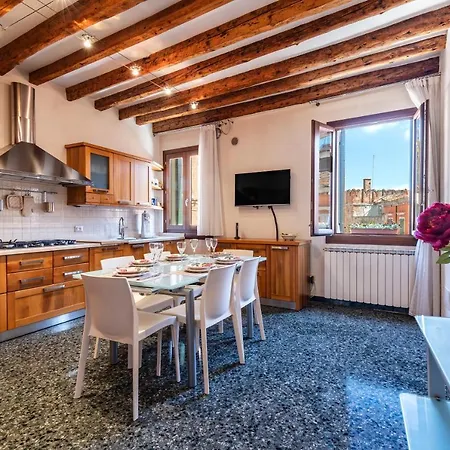Al Campanile View And Terrace By Wonderful Italy Lägenhet *