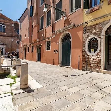 Appartement Al Campanile View And Terrace By Wonderful Italy
