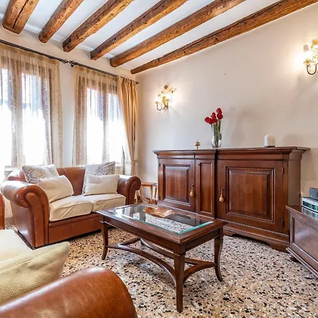 Appartement Al Campanile View And Terrace By Wonderful Italy *