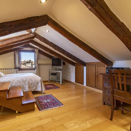 Daire Al Campanile View And Terrace By Wonderful Italy Venedik