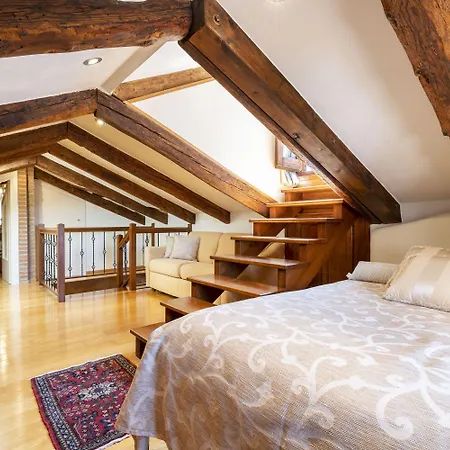 Daire Al Campanile View And Terrace By Wonderful Italy *