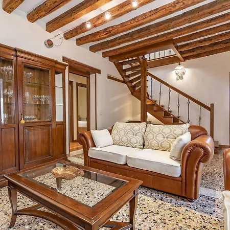 Al Campanile View And Terrace By Wonderful Italy Daire