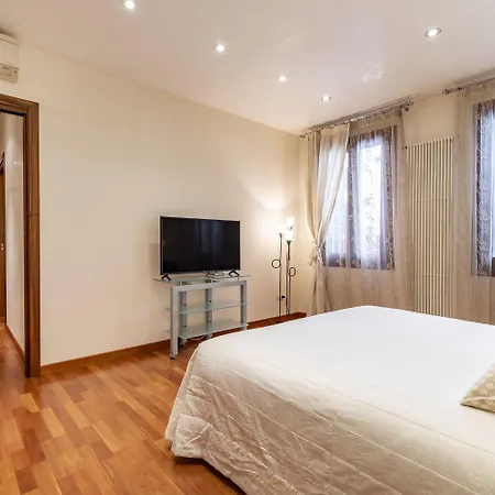 Al Campanile View And Terrace By Wonderful Italy *